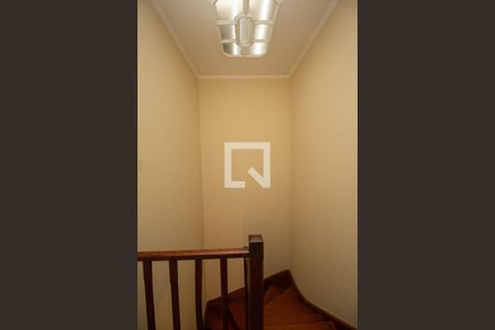 Escada de casa para alugar com 2 quartos, 150m² em Freguesia do Ó, São Paulo