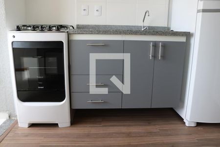 Cozinha de apartamento para alugar com 1 quarto, 31m² em Água Branca, São Paulo