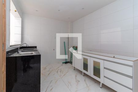 Casa para alugar com 120m², 2 quartos e 2 vagasCozinha