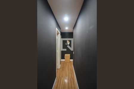 Corredor de apartamento para alugar com 3 quartos, 100m² em Vila Progredior, São Paulo