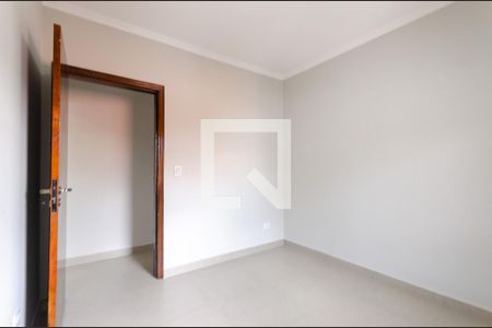 Quarto 1 de casa para alugar com 2 quartos, 150m² em Vila Zat, São Paulo
