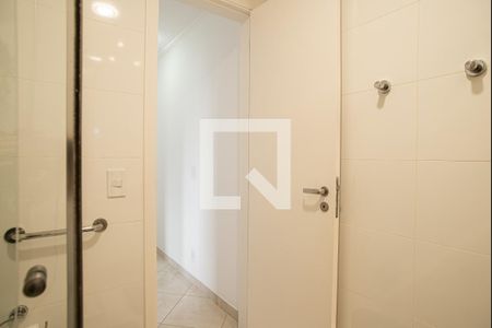 Apartamento para alugar com 55m², 2 quartos e 1 vaga Apartamento para alugar com 55m², 2 quartos e 1 vagaBanheiro