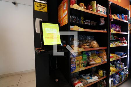 Apartamento para alugar com 34m², 1 quarto e sem vagaMini Mercado
