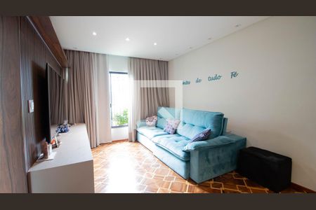 Casa à venda com 4 quartos, 210m² em Vila Mazzei, São Paulo