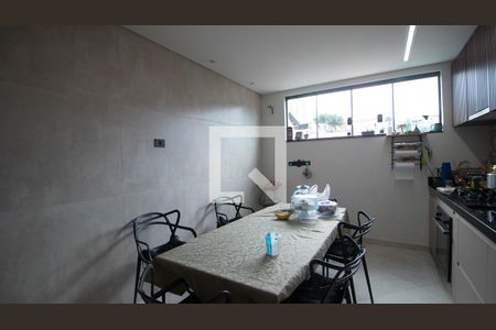 Casa à venda com 210m², 4 quartos e 3 vagas