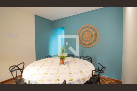 Casa à venda com 4 quartos, 210m² em Vila Mazzei, São Paulo