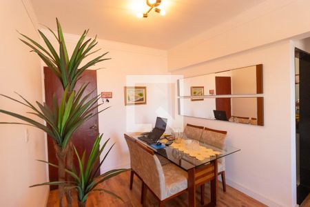Apartamento à venda com 75m², 2 quartos e 1 vaga Apartamento à venda com 75m², 2 quartos e 1 vagaSalas