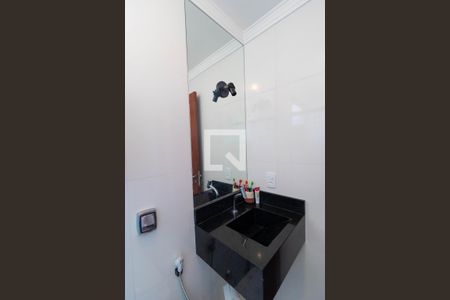 Apartamento à venda com 75m², 2 quartos e 1 vaga Apartamento à venda com 75m², 2 quartos e 1 vagaBanheiro