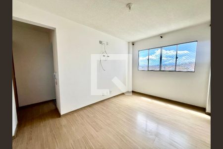 Sala de apartamento à venda com 2 quartos, 55m² em Chácara Contagem, Contagem