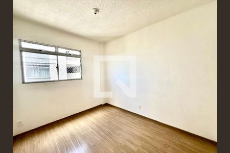 Quarto de apartamento à venda com 2 quartos, 55m² em Chácara Contagem, Contagem