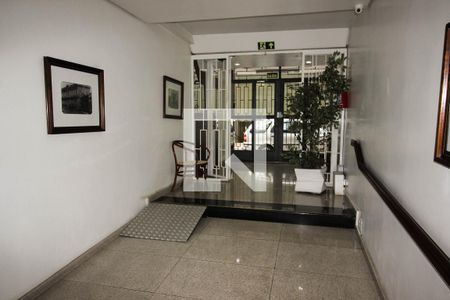 Apartamento à venda com 135m², 3 quartos e sem vaga Apartamento à venda com 135m², 3 quartos e sem vagaHall de entrada