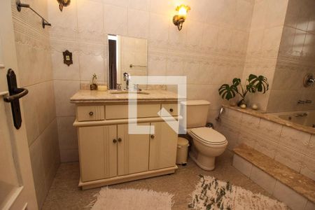 Apartamento à venda com 135m², 3 quartos e sem vaga Apartamento à venda com 135m², 3 quartos e sem vagaBanheiro Social