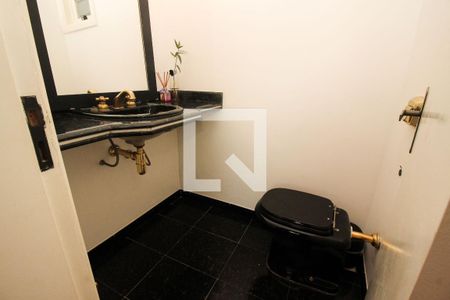Apartamento à venda com 135m², 3 quartos e sem vaga Apartamento à venda com 135m², 3 quartos e sem vagaLavabo