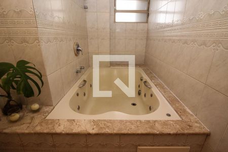 Apartamento à venda com 135m², 3 quartos e sem vaga Apartamento à venda com 135m², 3 quartos e sem vagaBanheiro Social