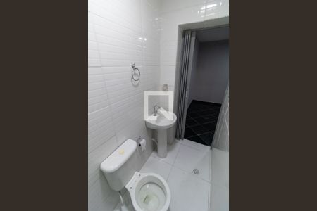 Banheiro de casa para alugar com 1 quarto, 40m² em Jardim Nordeste, São Paulo