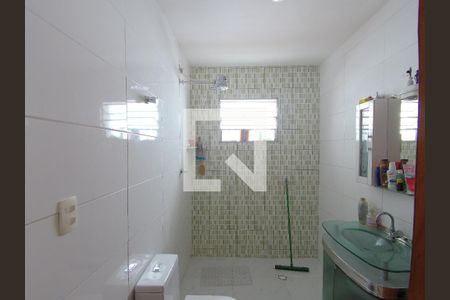 Casa à venda com 144m², 3 quartos e 4 vagasBanheiro social