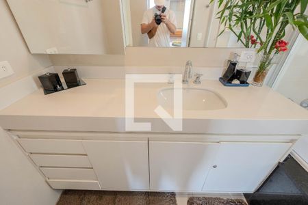 Apartamento para alugar com 50m², 1 quarto e 1 vaga Apartamento para alugar com 50m², 1 quarto e 1 vagaBanheiro da Suíte