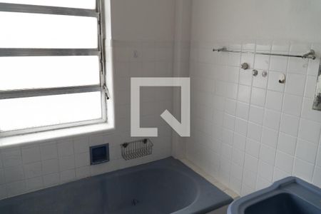 Apartamento para alugar com 105m², 2 quartos e sem vagaBanheiro