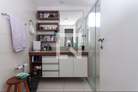 Apartamento à venda com 128m², 4 quartos e 2 vagas Apartamento à venda com 128m², 4 quartos e 2 vagasBanheiro 1