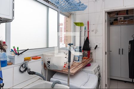 Apartamento à venda com 128m², 4 quartos e 2 vagas Apartamento à venda com 128m², 4 quartos e 2 vagasÁrea de Serviço