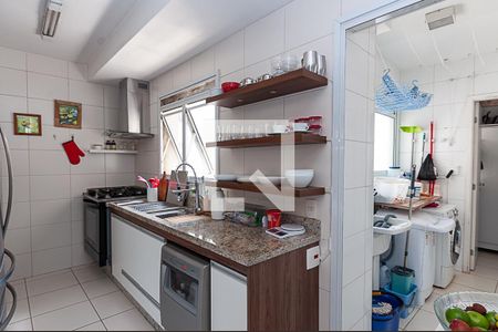 Apartamento à venda com 128m², 4 quartos e 2 vagas Apartamento à venda com 128m², 4 quartos e 2 vagasCozinha