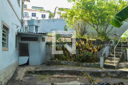 Casa para alugar com 509m², 5 quartos e 2 vagas Casa para alugar com 509m², 5 quartos e 2 vagasQuintal