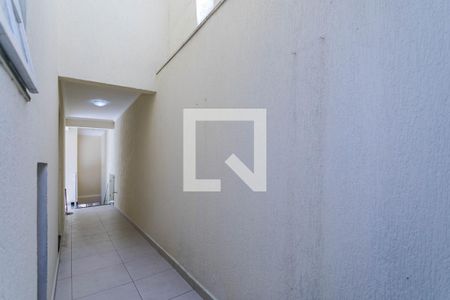 Corredor de Serviço de casa de condomínio para alugar com 3 quartos, 187m² em Jardim Rubi, Mogi das Cruzes
