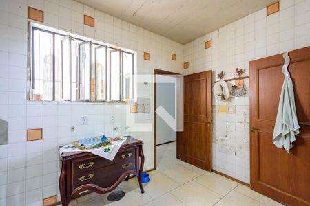 Casa à venda com 347m², 4 quartos e 3 vagas Casa à venda com 347m², 4 quartos e 3 vagasÁrea de Serviço