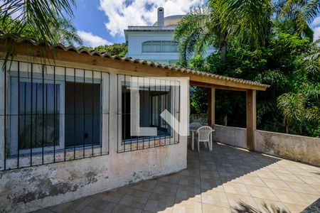 Casa à venda com 347m², 4 quartos e 3 vagas Casa à venda com 347m², 4 quartos e 3 vagasChurrasqueira
