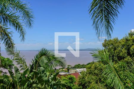 Casa à venda com 347m², 4 quartos e 3 vagas Casa à venda com 347m², 4 quartos e 3 vagasChurrasqueira