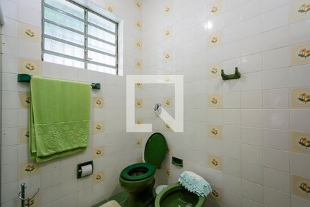 Casa à venda com 347m², 4 quartos e 3 vagas Casa à venda com 347m², 4 quartos e 3 vagasBanheiro da Suíte 2