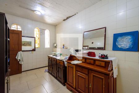 Casa à venda com 347m², 4 quartos e 3 vagas Casa à venda com 347m², 4 quartos e 3 vagasQuarto de Serviço