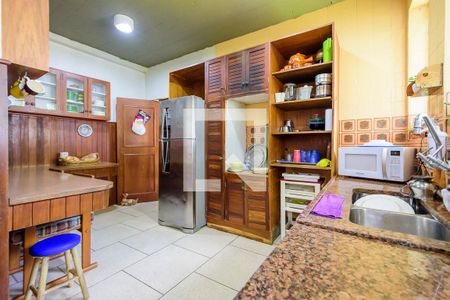 Casa à venda com 347m², 4 quartos e 3 vagas Casa à venda com 347m², 4 quartos e 3 vagasCozinha