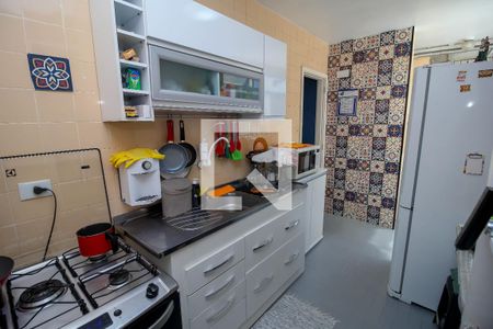 Apartamento para alugar com 77m², 2 quartos e 1 vagaCozinha - Armários
