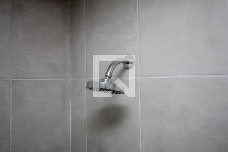 Apartamento para alugar com 77m², 2 quartos e 1 vagaChuveiro