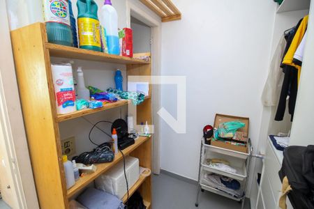 Apartamento para alugar com 77m², 2 quartos e 1 vagaQuarto de Serviço