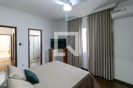 Casa à venda com 195m², 4 quartos e 3 vagasQuarto Suíte