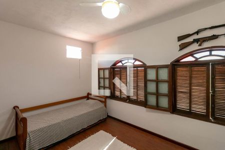 Casa à venda com 195m², 4 quartos e 3 vagasQuarto Suíte 2
