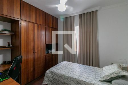 Casa à venda com 195m², 4 quartos e 3 vagasQuarto 2