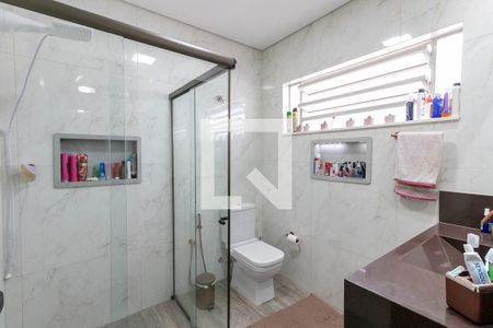 Casa à venda com 195m², 4 quartos e 3 vagasBanheiro da Suíte