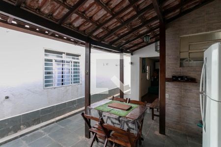 Casa à venda com 195m², 4 quartos e 3 vagasÁrea de Serviço