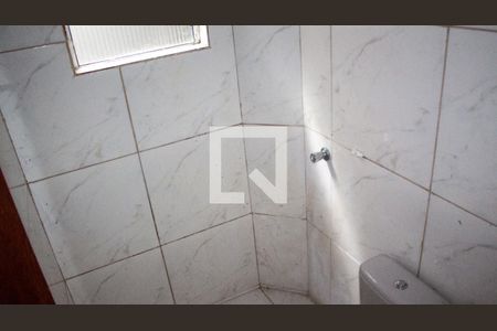 Banheiro  de casa para alugar com 2 quartos, 45m² em Colônia, Ribeirão Pires