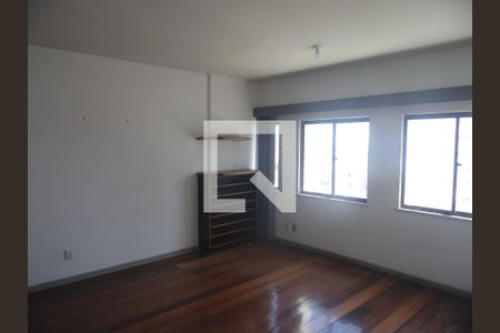 Sala  de apartamento para alugar com 3 quartos, 120m² em Pituba, Salvador
