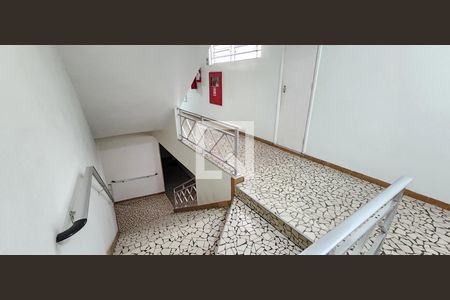 Apartamento para alugar com 110m², 3 quartos e 1 vagaEscada