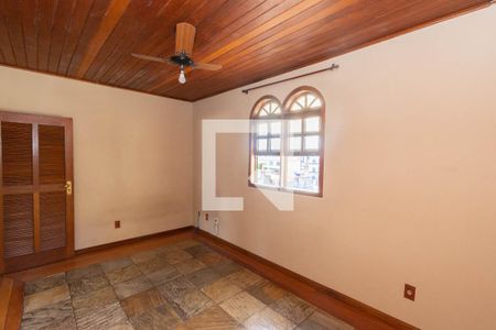 Casa à venda com 380m², 5 quartos e 2 vagasQuarto 3 - Superior