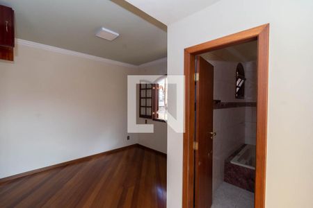 Casa à venda com 380m², 5 quartos e 2 vagasSuíte 1