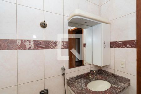 Casa à venda com 380m², 5 quartos e 2 vagasBanheiro da Suíte 1