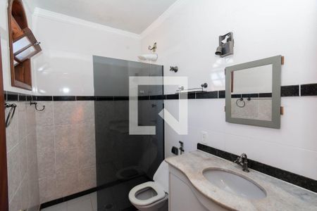 Casa à venda com 380m², 5 quartos e 2 vagasBanheiro da Suíte 2