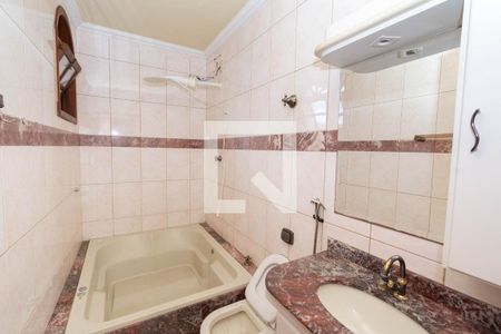 Casa à venda com 380m², 5 quartos e 2 vagasBanheiro da Suíte 1