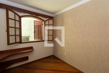 Casa à venda com 380m², 5 quartos e 2 vagasQuarto 2